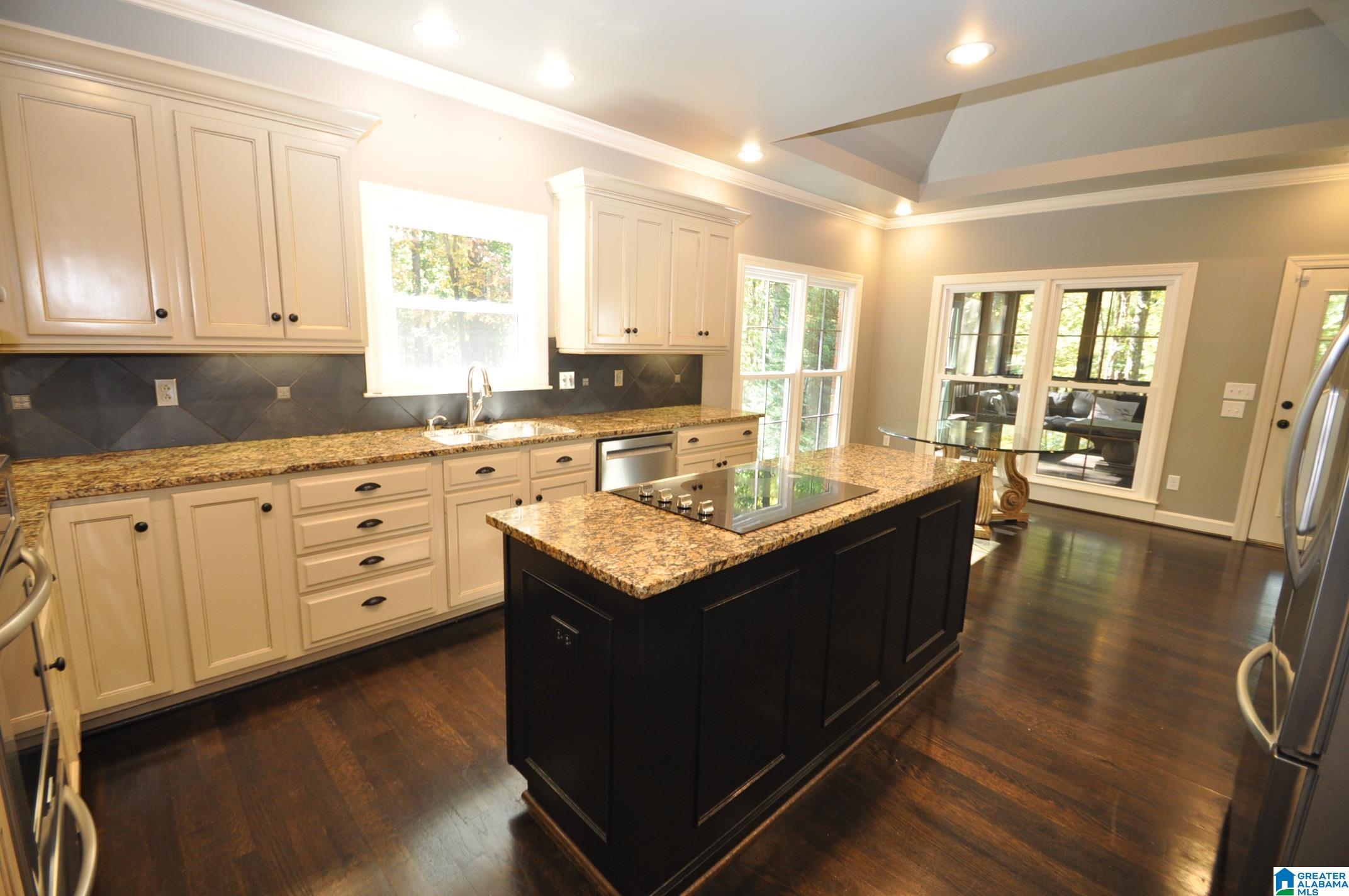 105 Kings Crest Lane Pelham, AL 35124 - Photo 10 of 26