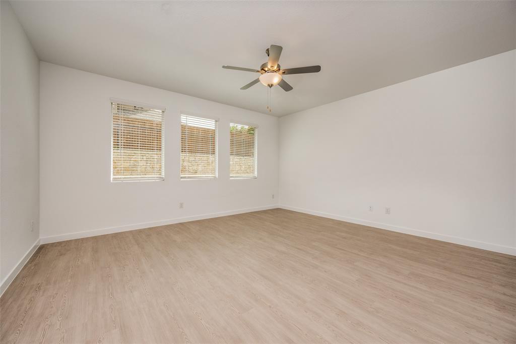 439 Ridge Drive Justin, TX 76247 - Photo 11 of 25