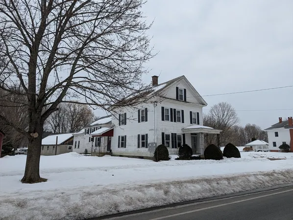 $2,500 | 116 Main Street, Unit 1, Hatfield, MA 01038