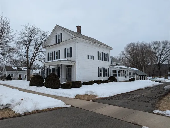 $2,500 | 116 Main Street, Unit 1, Hatfield, MA 01038