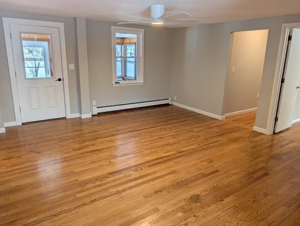 $2,500 | 116 Main Street, Unit 1, Hatfield, MA 01038