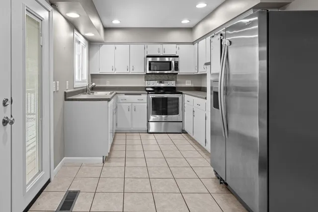 $259,900 | 1358 West Garfield Street, Davenport, IA 52804