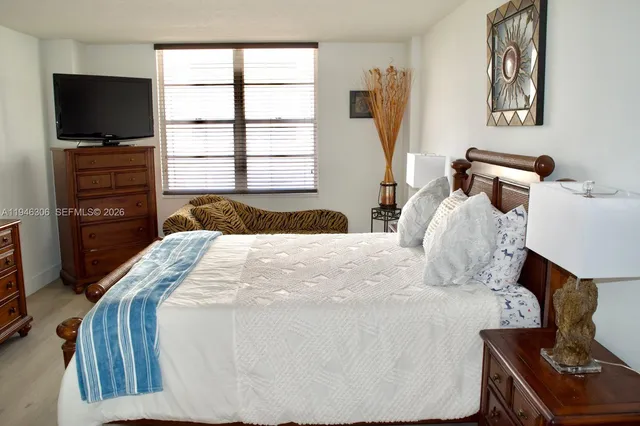 $3,500 | 3725 South Ocean Drive, Unit 423, Hollywood, FL 33019