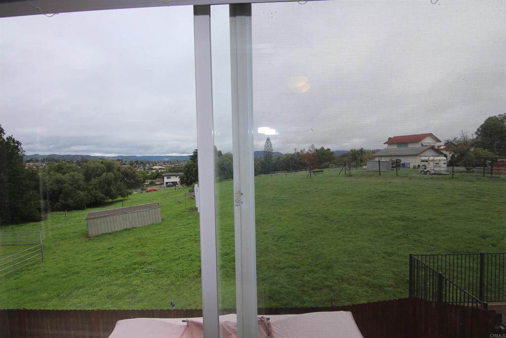 445 Poets Square Fallbrook, CA 92028 - Photo 28 of 34