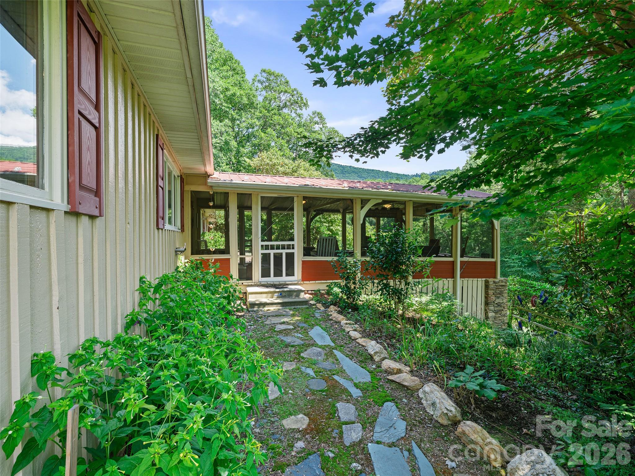 1065 Upper Pig Pen Road Green Mountain, NC 28740 - Photo 22 of 39