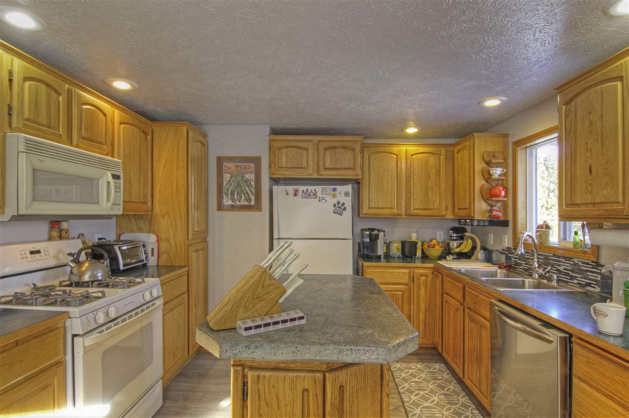 13408 North Shady Slope Road Mead, WA 99021 - Photo 5 of 20 Gallery Image 5