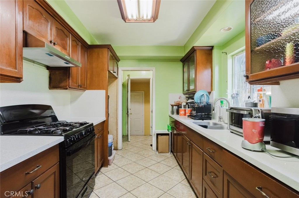 11338 Dronfield Avenue Pacoima, CA 91331 - Photo 13 of 46