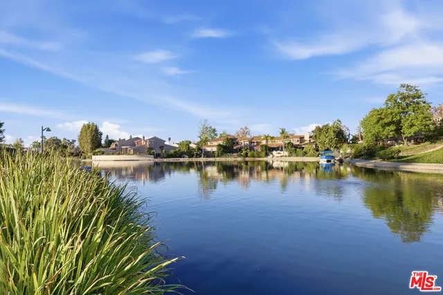 a view of building with outdoor space