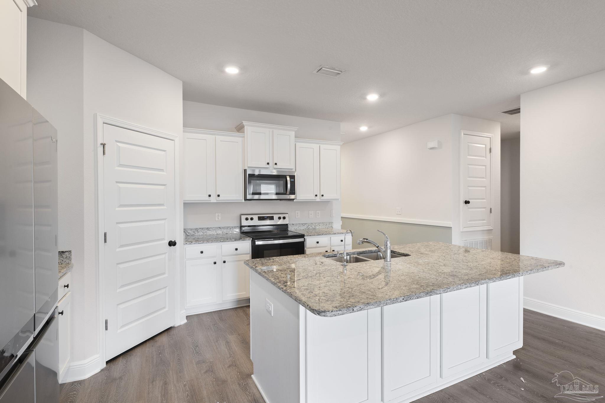 7859 Burnside Loop Pensacola, FL 32526 - Photo 12 of 47