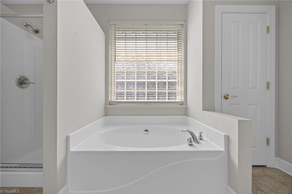 2343 Addison Boulevard High Point, NC 27262 - Photo 17 of 36