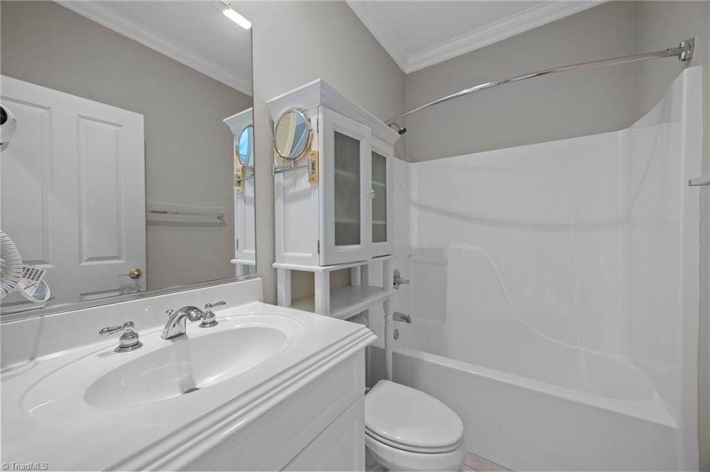 2343 Addison Boulevard High Point, NC 27262 - Photo 21 of 36