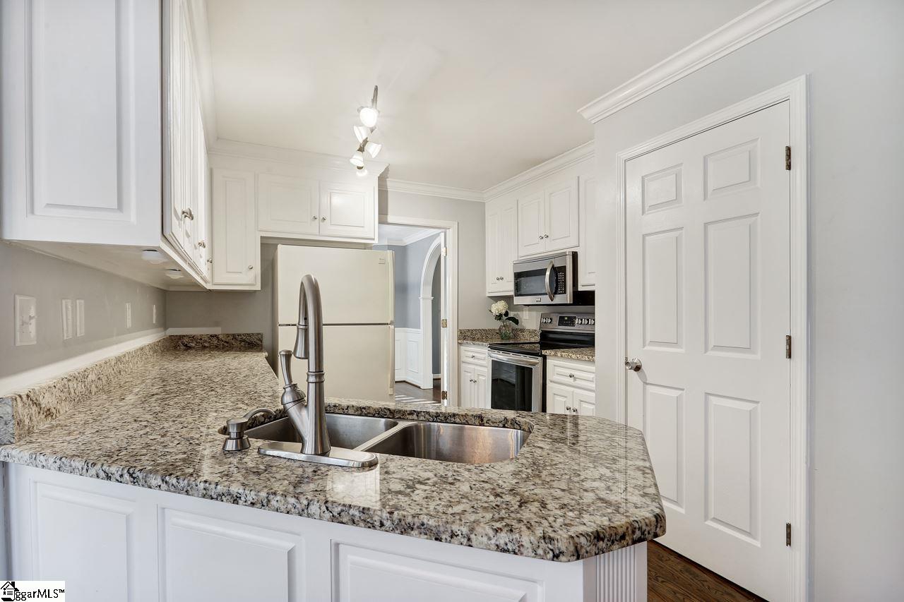 221 Rock Road Greer, SC 29651 - Photo 12 of 36 Gallery Image 12