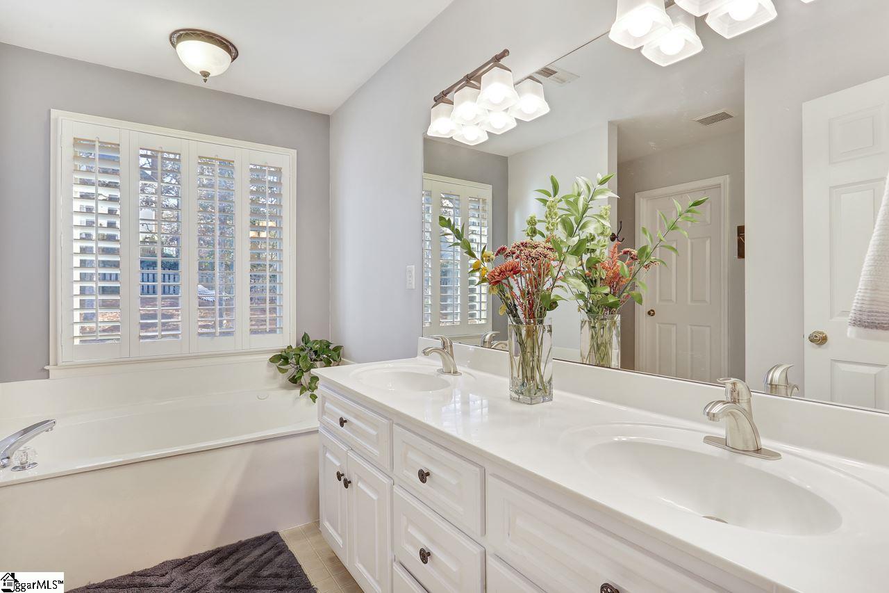 221 Rock Road Greer, SC 29651 - Photo 24 of 36 Gallery Image 24