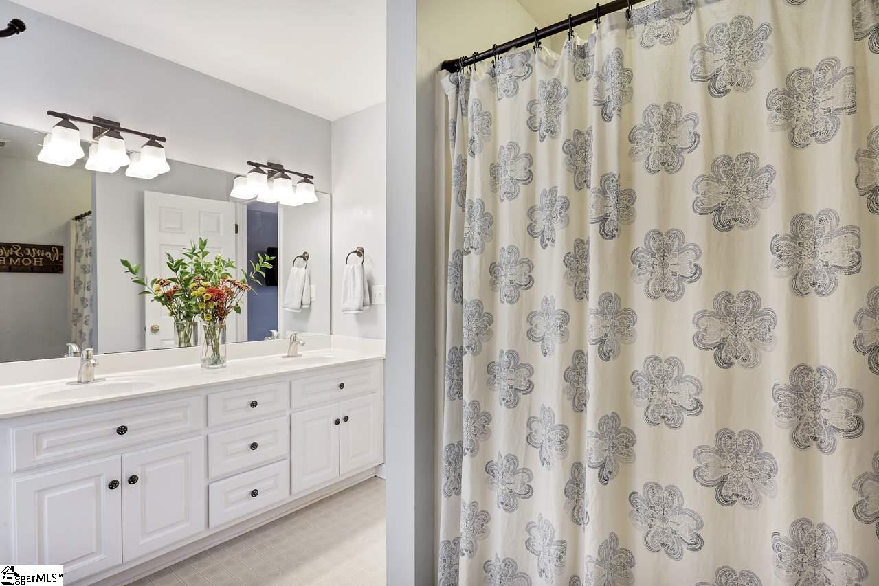 221 Rock Road Greer, SC 29651 - Photo 25 of 36 Gallery Image 25