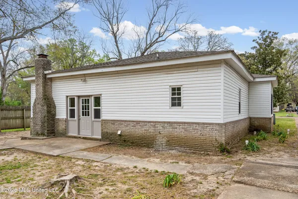 $385,000 | 109 Church Street, Senatobia, MS 38668