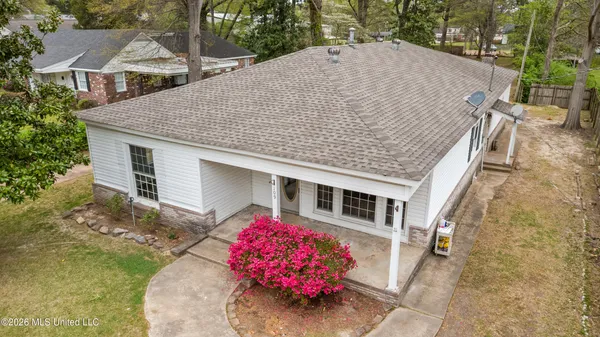 $385,000 | 109 Church Street, Senatobia, MS 38668