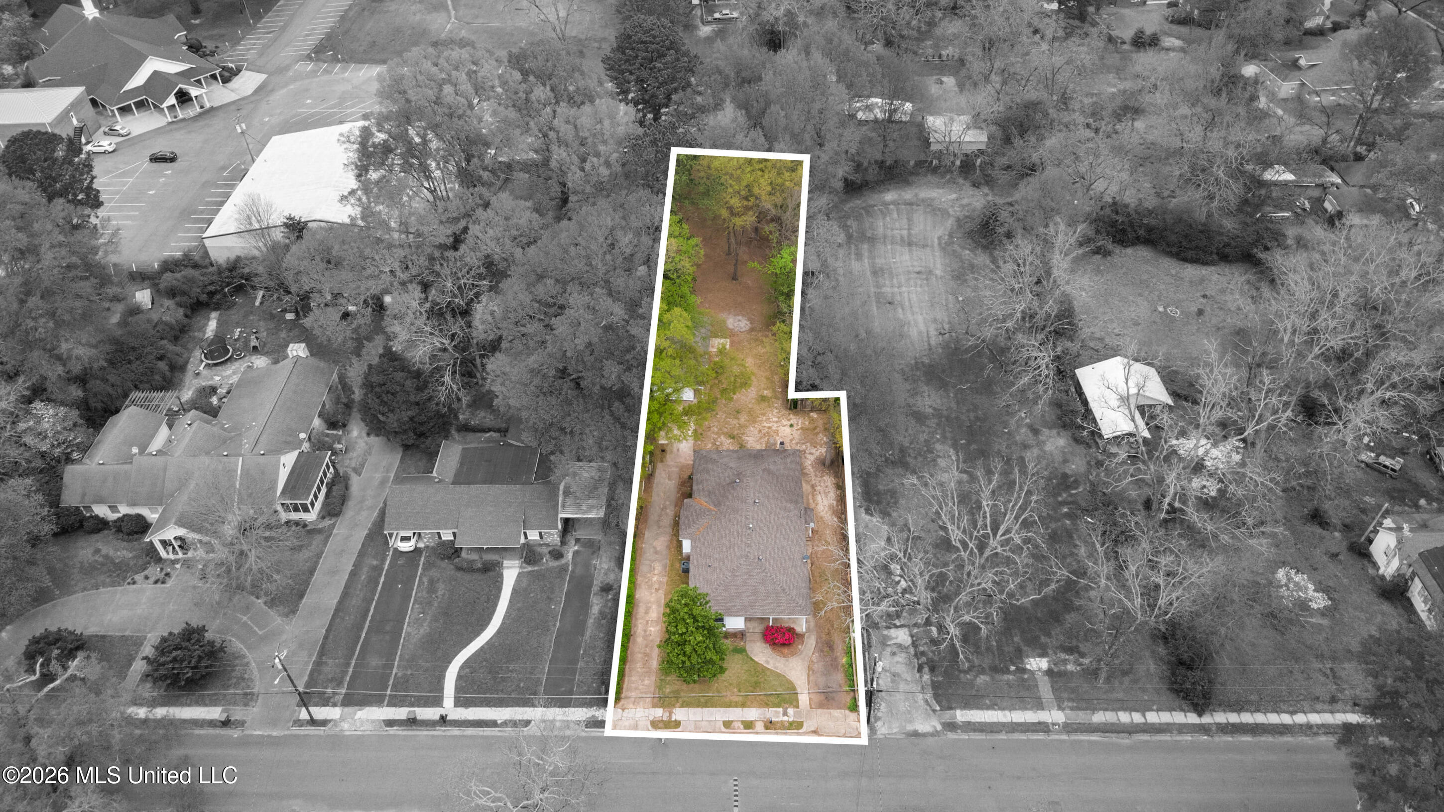 109 Church Street Senatobia, MS 38668 - Photo 33 of 36 32_dji_0015_print lot lines