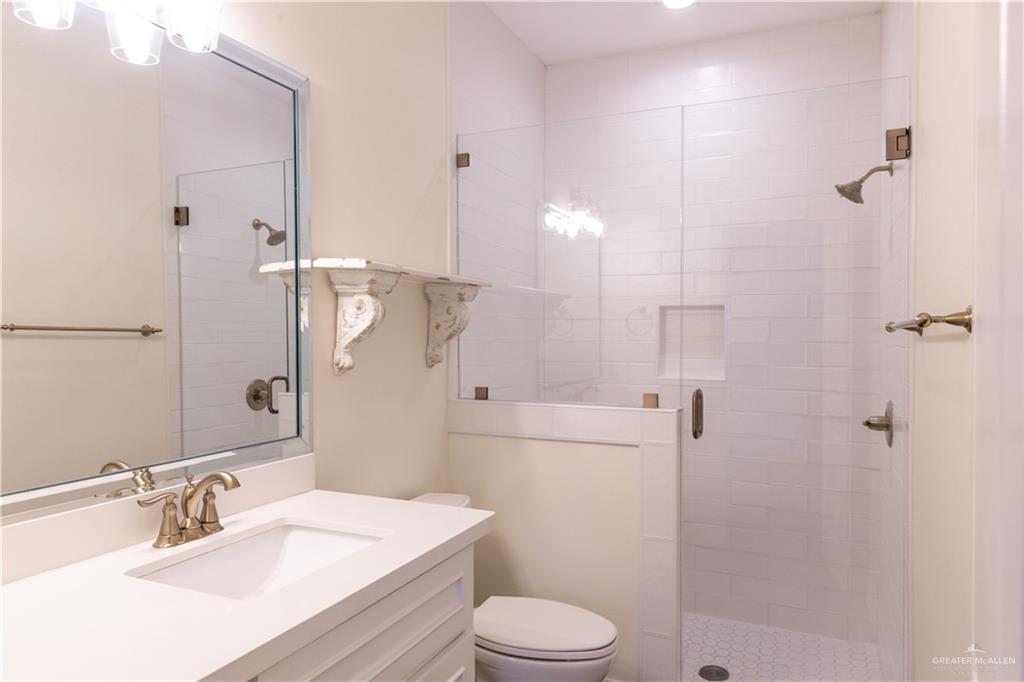 2701 Thompson Street Mission, TX 78573 - Photo 16 of 23 Ensuite for Bedroom Three