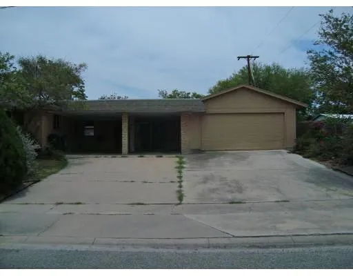 $1,050 | 4202 Sierra Street, Corpus Christi, TX 78410