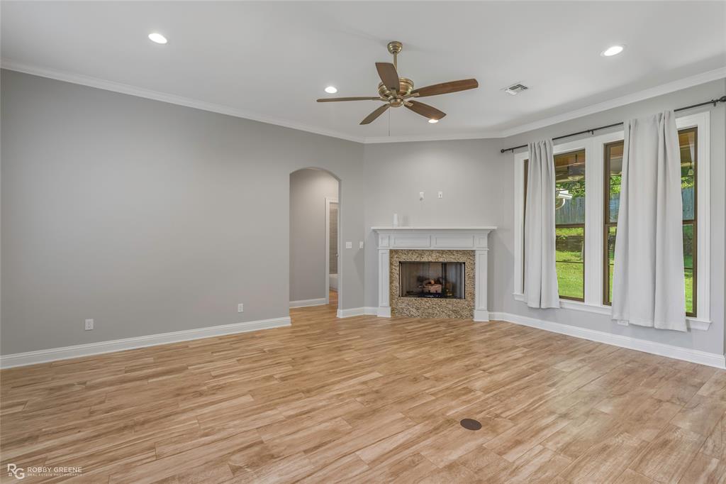352 Wood Springs Haughton, LA 71037 - Photo 8 of 29