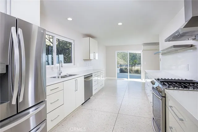 $14,000 | 797 Nyes Place, Laguna Beach, CA 92651