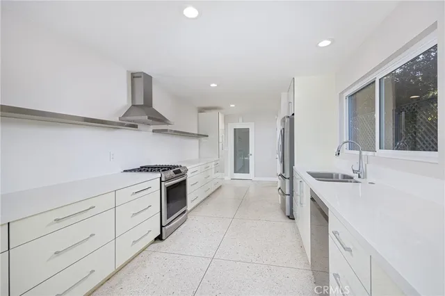 $14,000 | 797 Nyes Place, Laguna Beach, CA 92651