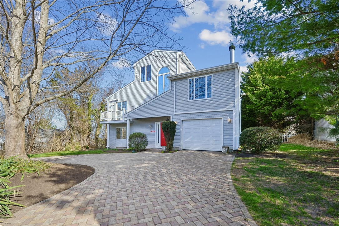 94 Spindrift Street Jamestown, RI 02835 - Photo 2 of 29