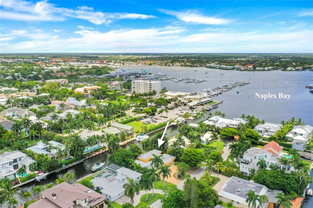 635 15th Avenue South Naples, FL 34102 - Photo 2 of 13