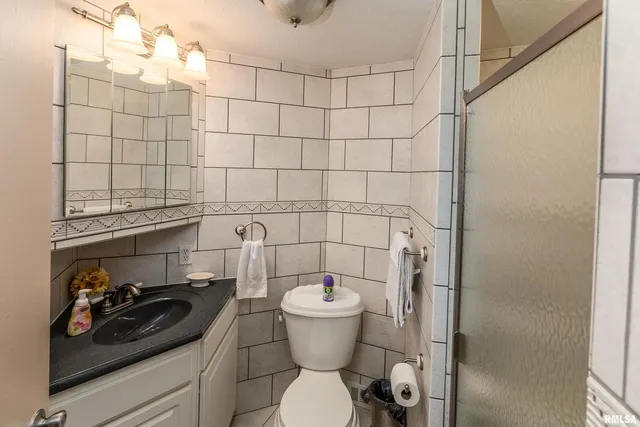 $575,000 | 6694 Shamrock Road, Tamaroa, IL 62888