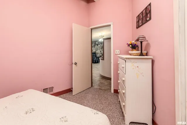 $575,000 | 6694 Shamrock Road, Tamaroa, IL 62888