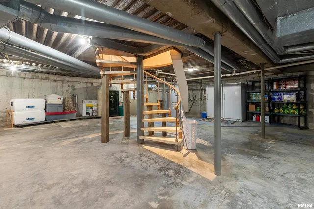 $575,000 | 6694 Shamrock Road, Tamaroa, IL 62888