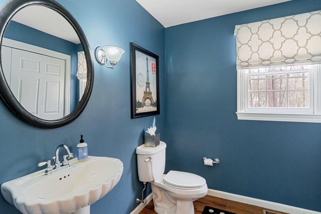 16 Little Pond Road Northborough, MA 01532 - Photo 12 of 41 Gallery Image 12