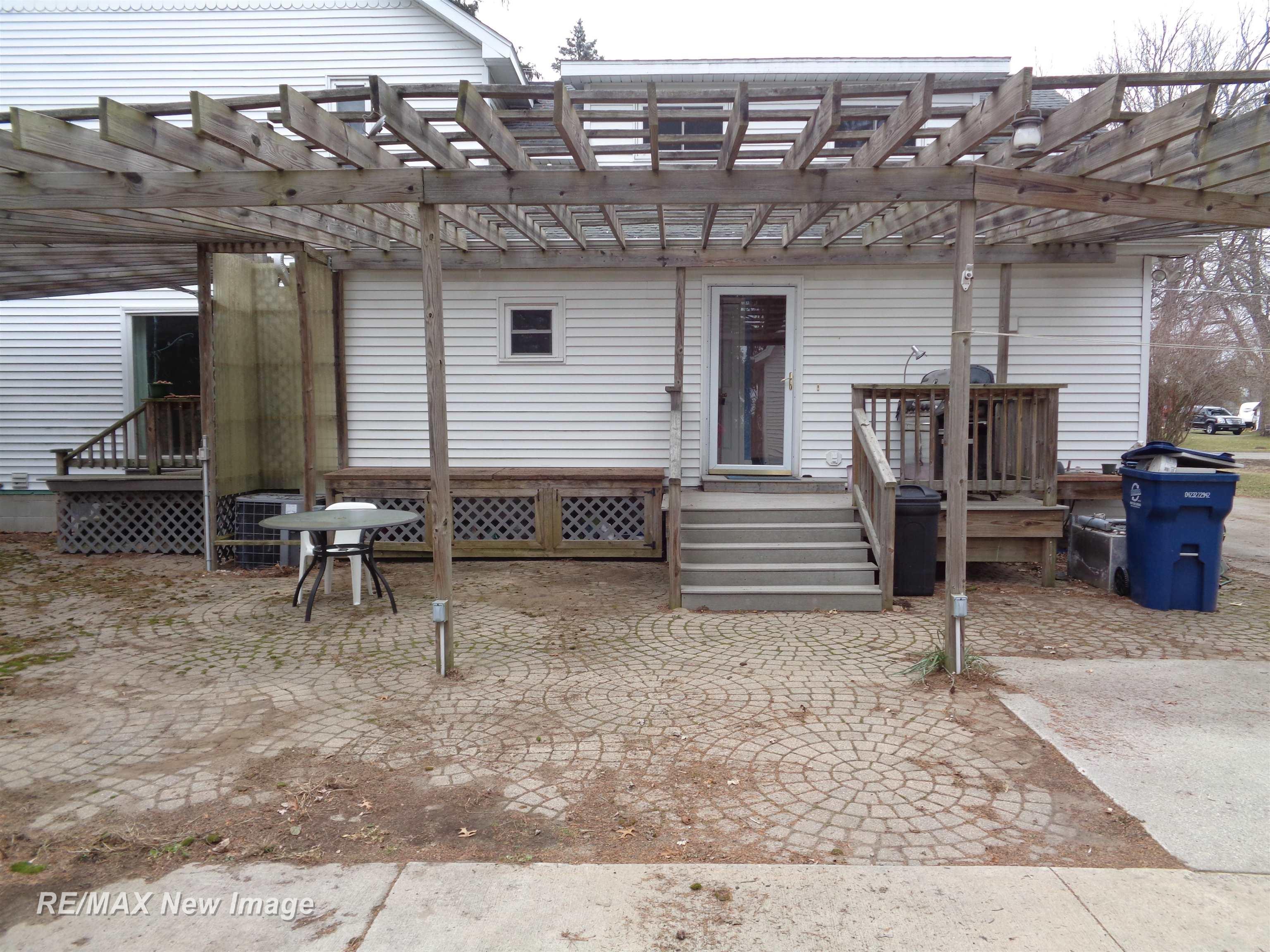 11315 Dice Road Freeland, MI 48623 - Photo 27 of 48