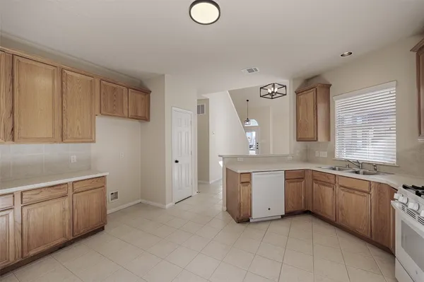 $1,895 | 1815 Tickner Street, Conroe, TX 77301