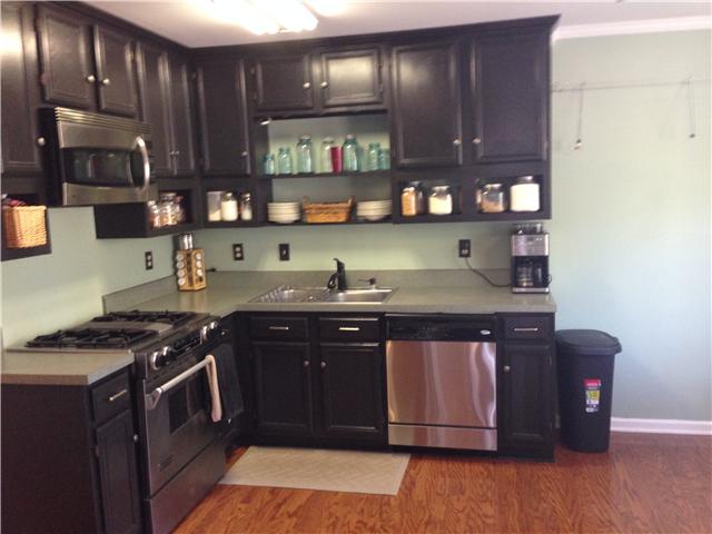 100 Rustic Wood Court Spring Hill, TN 37174 - Photo 2 of 11 Kitchen