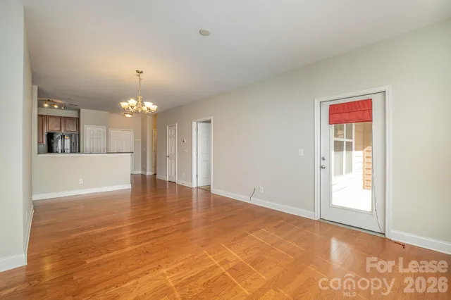 $1,695 | 1000 East Woodlawn Road, Unit 201, Charlotte, NC 28209