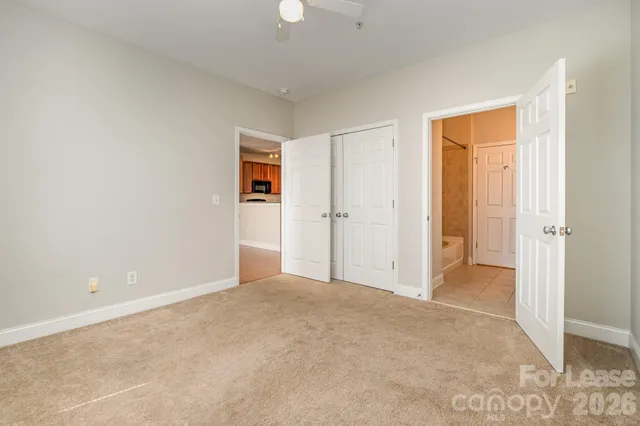 $1,695 | 1000 East Woodlawn Road, Unit 201, Charlotte, NC 28209