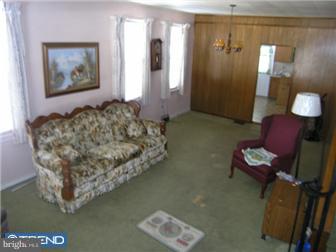 410 Delaware Avenue Riverside, NJ 08075 - Photo 3 of 12