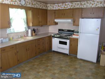 410 Delaware Avenue Riverside, NJ 08075 - Photo 5 of 12