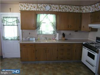410 Delaware Avenue Riverside, NJ 08075 - Photo 6 of 12