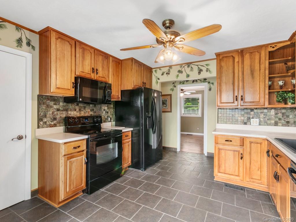 99 Twin Mountain View Road Canton, NC 28716 - Photo 11 of 43 Gallery Image 11