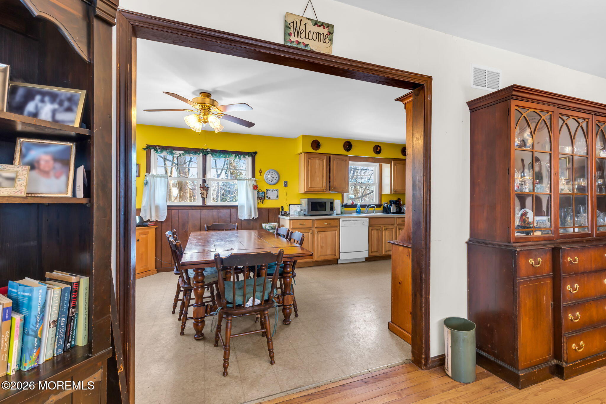 14 Garden Street Red Bank, NJ 07701 - Photo 4 of 18 eat in a