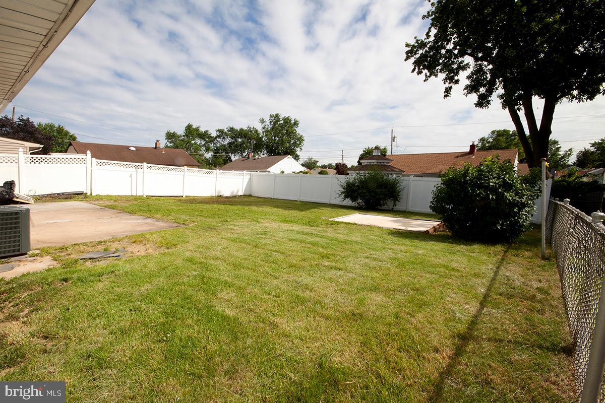 462 West Browning Road Bellmawr, NJ 08031 - Photo 31 of 33 Fully Fenced Yard