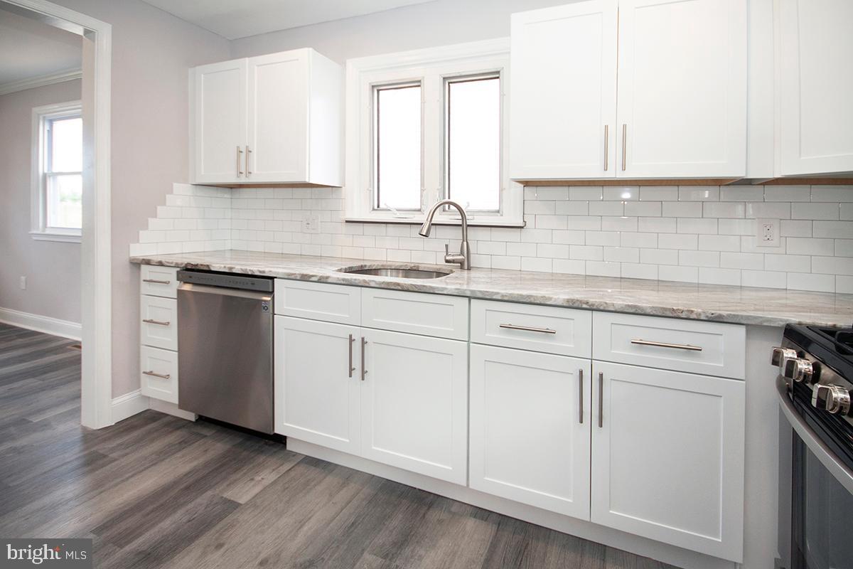 462 West Browning Road Bellmawr, NJ 08031 - Photo 6 of 33 Check Out That Tile Backsplash!