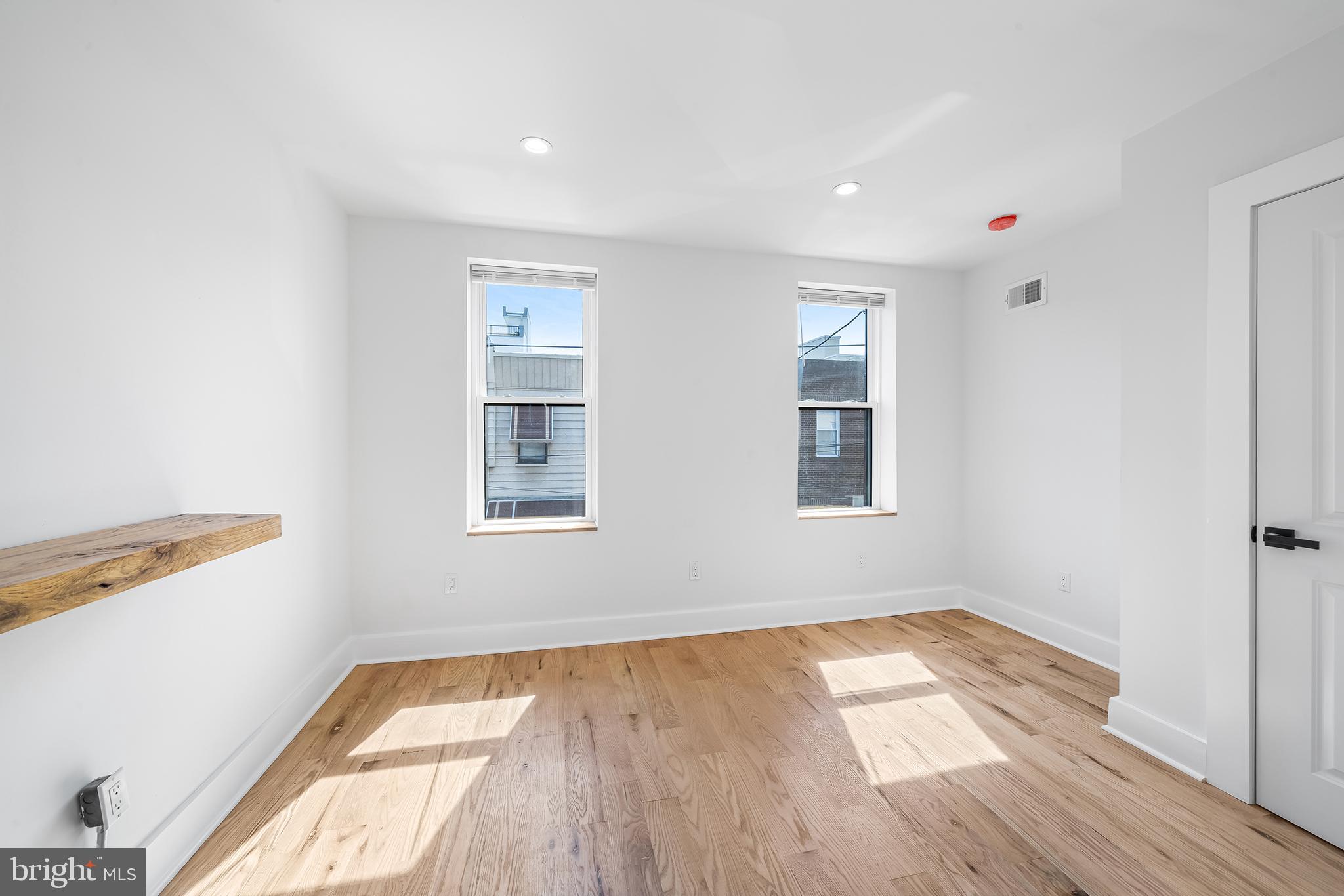 2115 Watkins Street Philadelphia, PA 19145 - Photo 21 of 25 3rd Bedroom