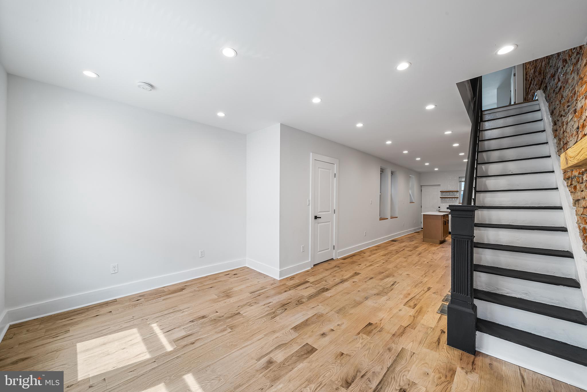 2115 Watkins Street Philadelphia, PA 19145 - Photo 4 of 25