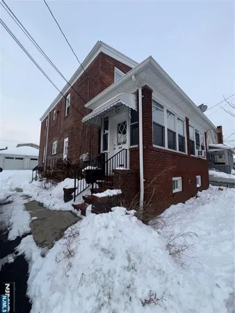 $2,450 | 438 4th Street, Unit 1, Carlstadt, NJ 07072