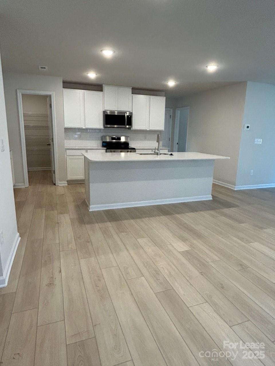 2533 Trollinger Drive Catawba, NC 28609 - Photo 3 of 27