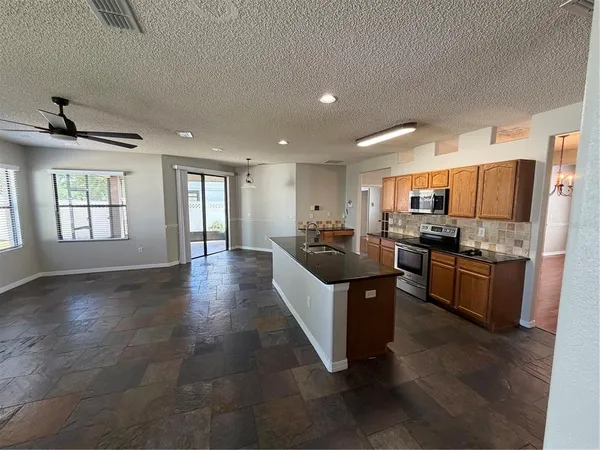 $2,500 | 2831 Village Pine Terrace, Orlando, FL 32833