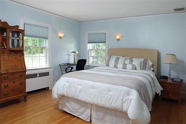 24 Shaw Road Brookline, MA 02467 - Photo 7 of 8